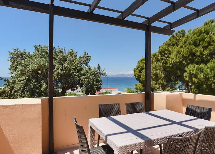 Matina Pefkos Aparthotel