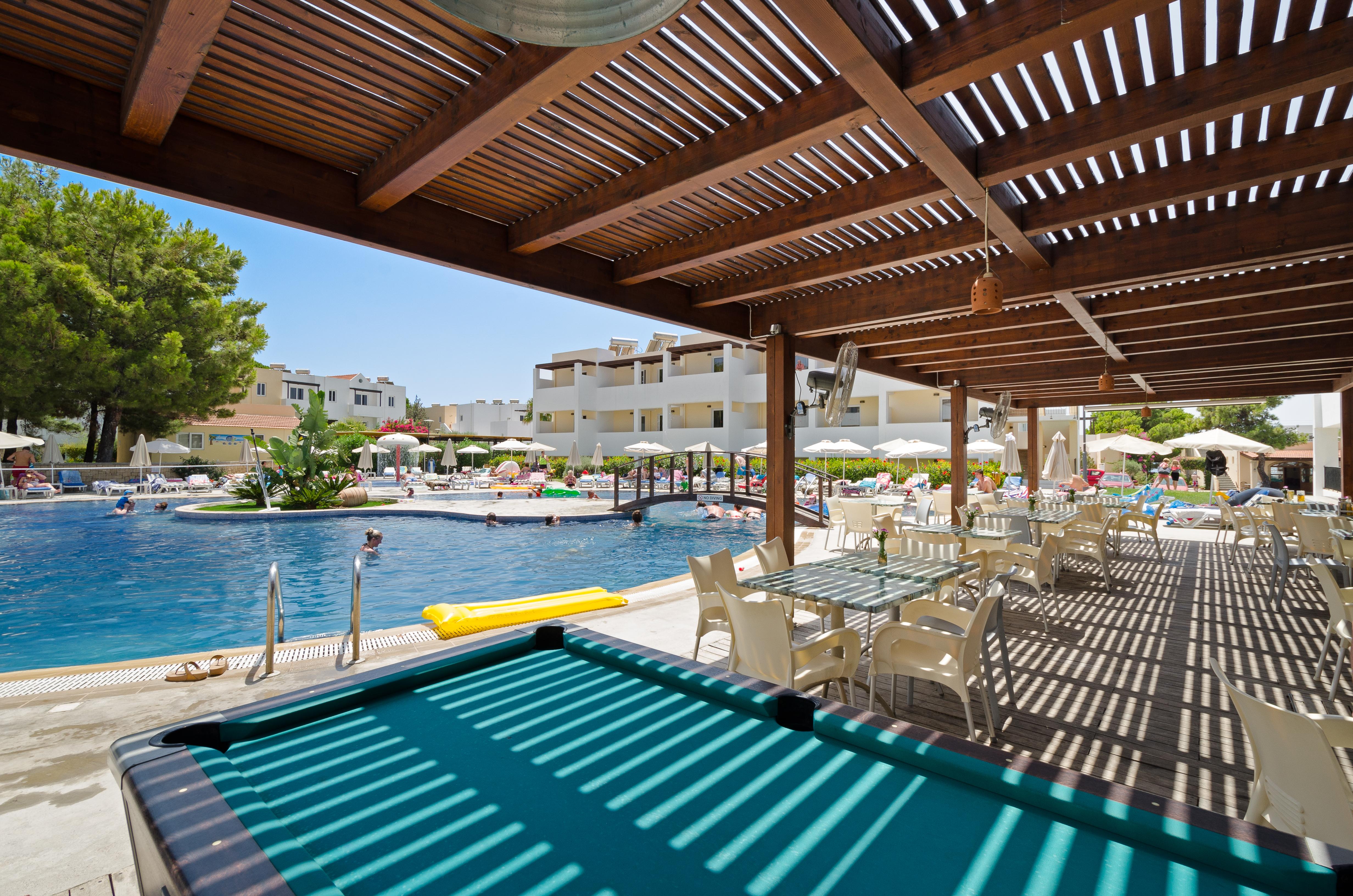 Matina Pefkos Apartahotel 3*