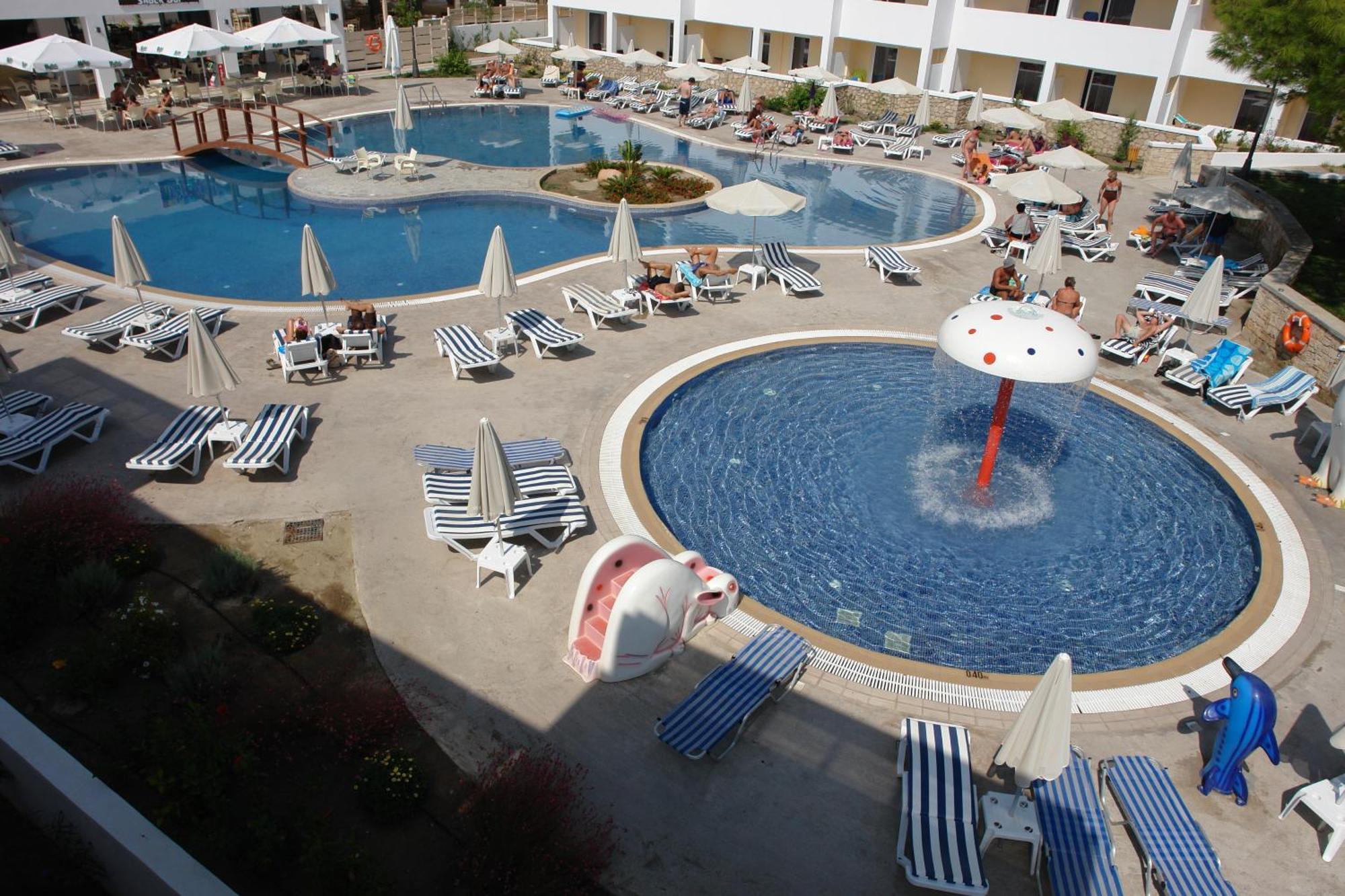 Apartahotel Matina Pefkos 3*
