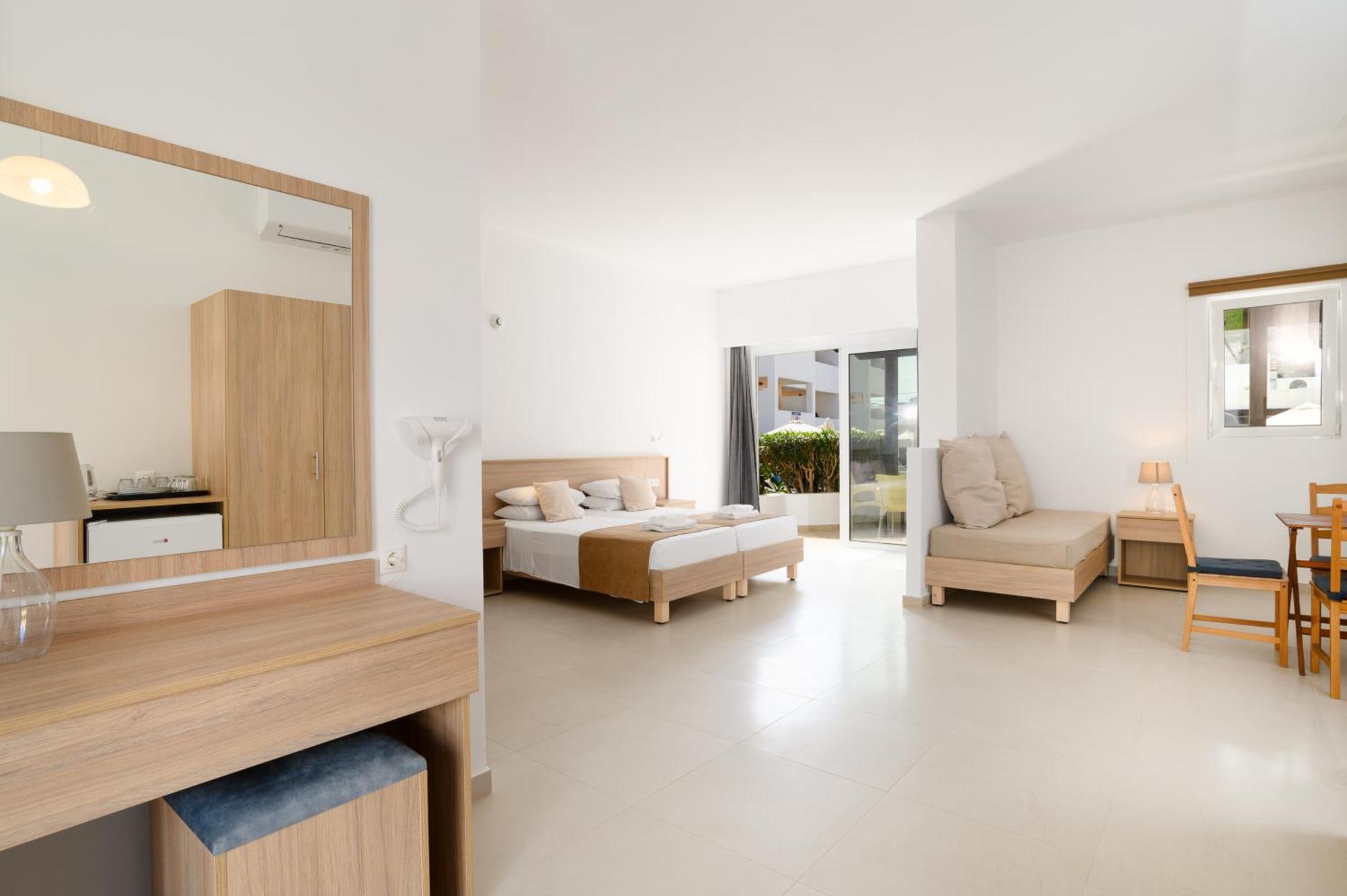 Matina Pefkos Apartahotel
